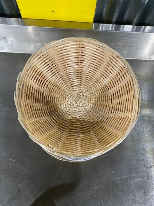 Commercial Natural-Colored Round Woven Bread/Serving Baskets! 13X Your Bid! - Image 4 of 5