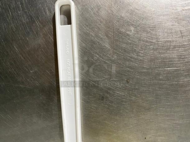 New! Commercial White 9.5" Scraper/Spatulas! Model: SCR-04! 6X Your Bid! - Image 5 of 5