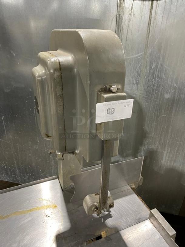 Hobart Commercial Floor Model Vertical Meat Saw! With Stainless Steel Worktop & Band Saw Blades! Model: 5313G SN: 1082037! 230V 1 Phase! On Legs! - Image 11 of 13