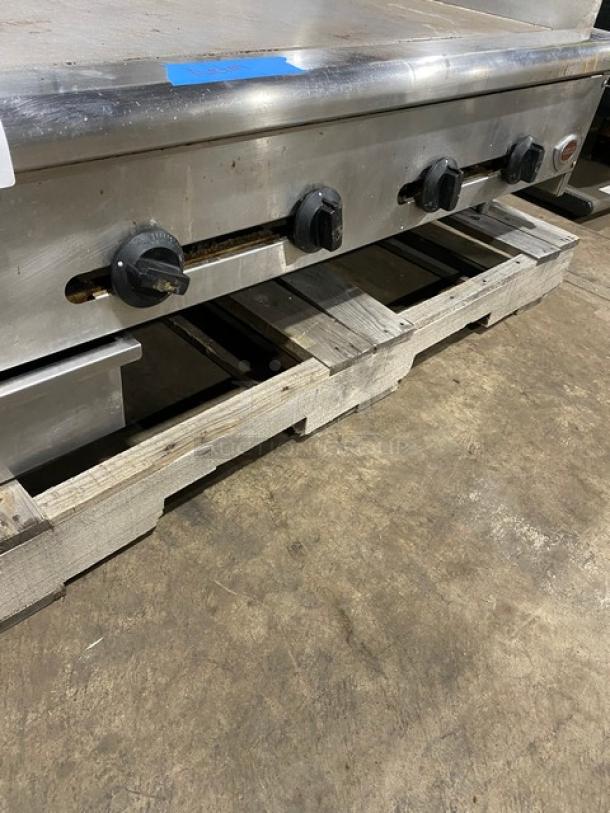 Wells Commercial Stainless Steel Natural Gas Powered Countertop Flat Griddle! With Back & Side Splash! With Thermostatic Controls! On Legs! - Image 6 of 11