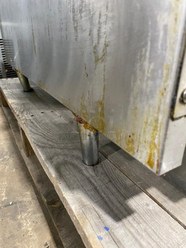 Wells Commercial Stainless Steel Natural Gas Powered Countertop Flat Griddle! With Back & Side Splash! With Thermostatic Controls! On Legs! - Image 8 of 11