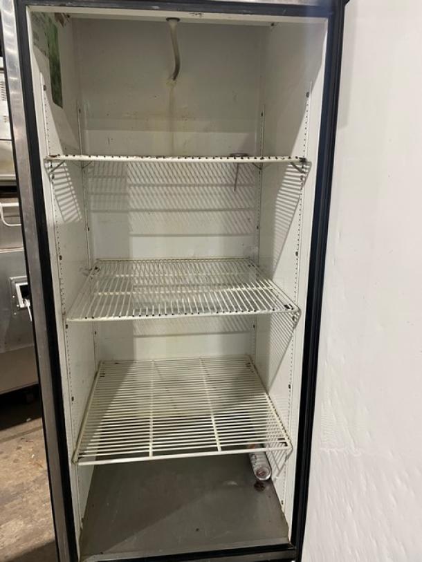 True Commercial Stainless Steel Solid Single Swing Door Reach In Refrigerator! With Poly Coated Wire Racks! Model: T-23 SN: 1-2915360! 115V 1 Phase! On Casters! - Image 5 of 9