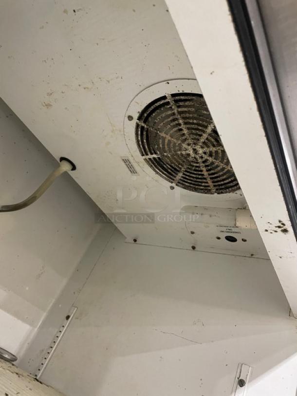True Commercial Stainless Steel Solid Single Swing Door Reach In Refrigerator! With Poly Coated Wire Racks! Model: T-23 SN: 1-2915360! 115V 1 Phase! On Casters! - Image 7 of 9