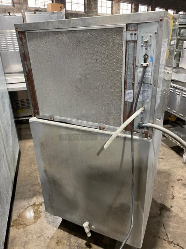 Maxx Ice Commercial Stainless Steel Full Dice Ice Making Machine Head! Model: MIM452 SN: 1307045200076! 115V 1 Phase! With Cornelius Commercial Stainless Steel Ice Bin! With Top-Hinged Front Open Lift Style Door & Ice Scooper! On Legs! All One Money! - Image 3 of 13