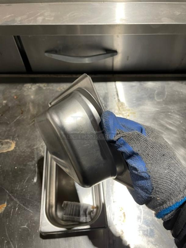Commercial Stainless Steel Steamtable/Hotel Pans! 3X Your Bid! - Image 5 of 9
