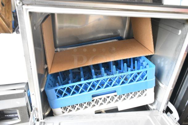 BRAND NEW SCRATCH AND DENT! 2024 Hobart LXNH Stainless Steel Commercia Hi Temp High Temperature Undercounter Dishwasher. 208-240 Volts, 1 Phase. - Image 3 of 6