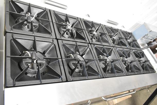 BRAND NEW SCRATCH AND DENT! Cooking Performance Group S60-N 351S60N Stainless Steel Commercial Natural Gas 10 Burner 60" Range with 2 Standard Ovens. 360,000 BTU - Image 5 of 9