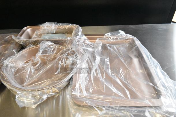 7 BRAND NEW SCRATCH AND DENT! Items Including Metal Baking Pans and Muffin Pan. 7 Times Your Bid! - Image 3 of 8