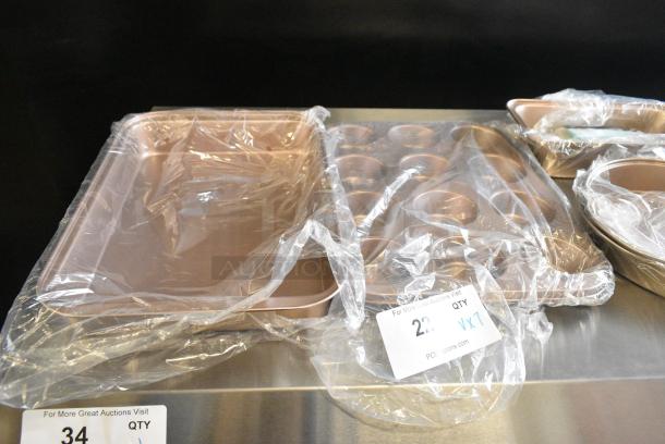 7 BRAND NEW SCRATCH AND DENT! Items Including Metal Baking Pans and Muffin Pan. 7 Times Your Bid! - Image 4 of 8