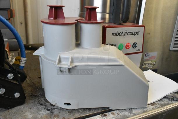 BRAND NEW SCRATCH AND DENT! Robot Coupe R2 Ultra Countertop Food Processor w/ Bowl, Continuous Feed Head and S Blade. 120 Volts, 1 Phase. Tested and Working! - Image 8 of 9