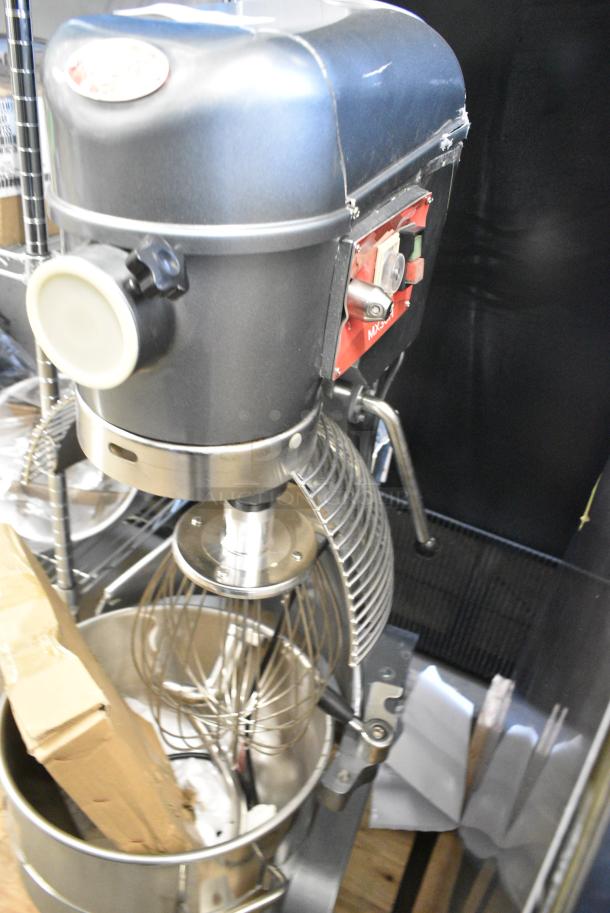 BRAND NEW SCRATCH AND DENT! Avantco 177MX30H Metal Commercial 30 Qt. Planetary Floor Mixer w/ Stainless Steel Mixing Bowl, Bowl Guard, Whisk, Paddle and Dough Hook Attachments. 120 Volts, 1 Phase. Tested and Does Not Power On - Image 6 of 11