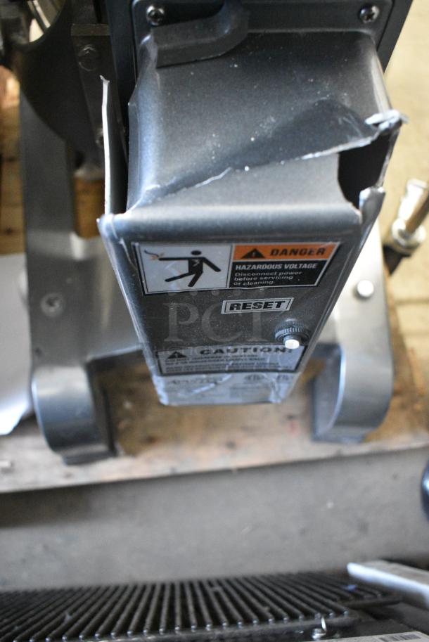 BRAND NEW SCRATCH AND DENT! Avantco 177MX30H Metal Commercial 30 Qt. Planetary Floor Mixer w/ Stainless Steel Mixing Bowl, Bowl Guard, Whisk, Paddle and Dough Hook Attachments. 120 Volts, 1 Phase. Tested and Does Not Power On - Image 9 of 11
