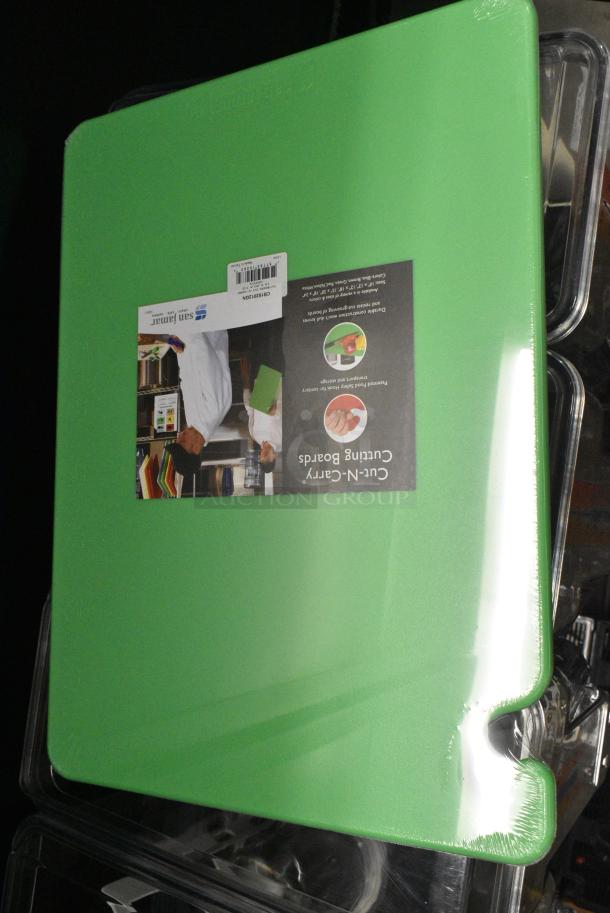 6 BRAND NEW SCRATCH AND DENT! San Jamar CB152012GN Cut-N-Carry® 20" x 15" x 1/2" Green Cutting Board with Hook. 6 Times Your Bid! - Image 2 of 3