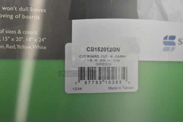 6 BRAND NEW SCRATCH AND DENT! San Jamar CB152012GN Cut-N-Carry® 20" x 15" x 1/2" Green Cutting Board with Hook. 6 Times Your Bid! - Image 3 of 3