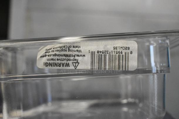 4 BRAND NEW SCRATCH AND DENT! Box of 6 Cambro 62CW135 Camwear 1/6 Size Clear Polycarbonate Food Pan - 2 1/2" Deep. 4 Times Your Bid! - Image 4 of 6