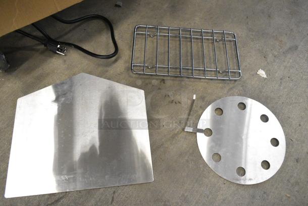 BRAND NEW SCRATCH AND DENT! Avantco 177HDS100 100 Dog / 48 Bun Hot Dog Steamer / Merchandiser. 120 Volts, 1 Phase. Tested and Powers On But Does Not Get Warm - Image 6 of 7