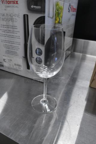 BRAND NEW SCRATCH AND DENT! Box of 24 Chef & Sommelier 46888 Cabernet 19.75 oz. Tall Wine Glass by Arc Cardinal