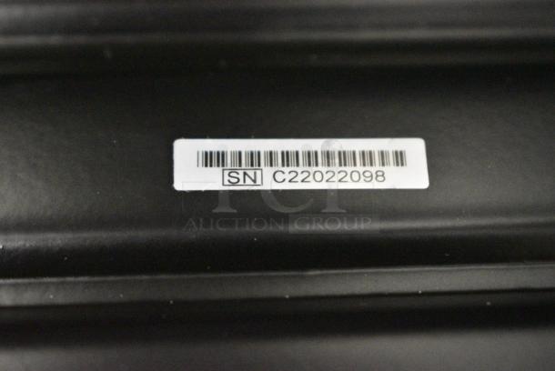 BRAND NEW SCRATCH AND DENT! Cardinal Detecto DR400 400 lb. Portable Receiving Scale with Remote Display - Image 4 of 5