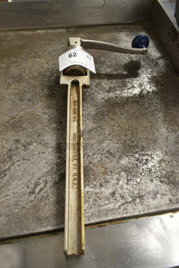 Edlund Size 1 Metal Commercial Can Opener - Image 1 of 7