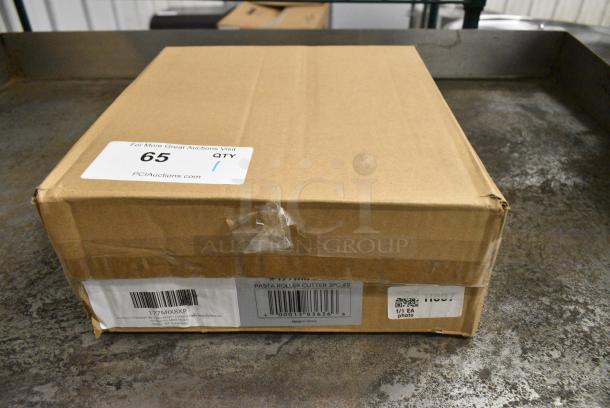 BRAND NEW SCRATCH AND DENT! Avantco 177MIX8XP #5 Pasta Roller / Cutter 3 Piece Attachment Kit for Avantco MIX8 Mixers - Image 2 of 4