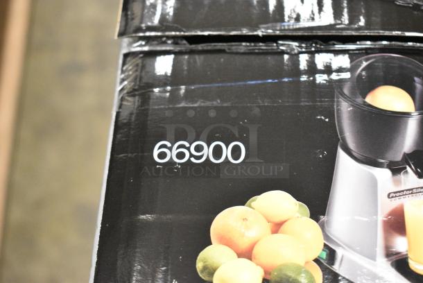 BRAND NEW SCRATCH AND DENT! Proctor Silex 66900 Electric Citrus Juicer. 120 Volts, 1 Phase. - Image 3 of 4