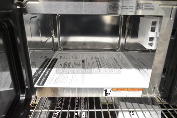 BRAND NEW SCRATCH AND DENT! 2024 Amana RMS10TSA Stainless Steel Commercial Microwave with Push Button Controls. 120 Volts, 1 Phase. - Image 4 of 6