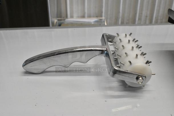 BRAND NEW SCRATCH AND DENT! 407DDSP6CA Choice 5 3/4" Wide Dough Docker with Cast Aluminum Handle - 3/8" Stainless Steel Pins - Image 1 of 6