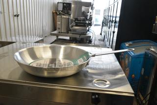 3 BRAND NEW SCRATCH AND DENT! 407FRYPAN Choice 10" Aluminum Fry Pan. 3 Times Your Bid!