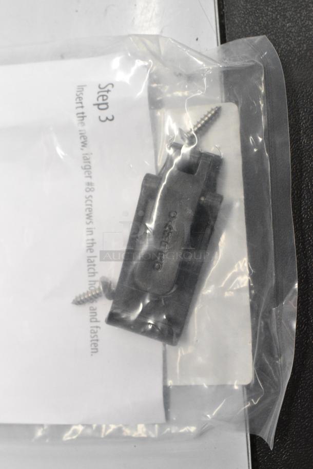 6 BRAND NEW SCRATCH AND DENT! Cambro 60264 2 Hole Plastic Latch Kit. 6 Times Your Bid! - Image 3 of 4