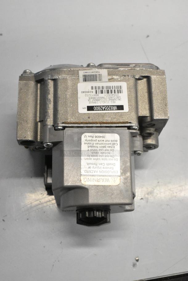 BRAND NEW SCRATCH AND DENT! Cooking Performance Group 351220079 Safety Valve - Image 4 of 8