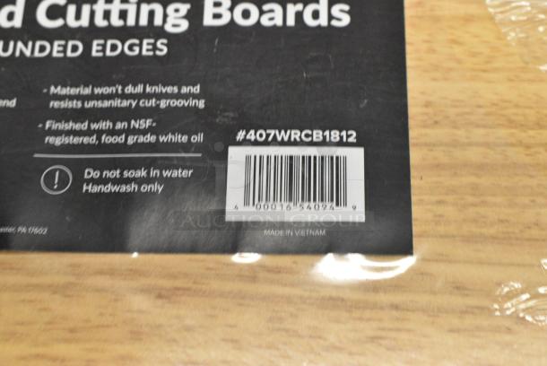 BRAND NEW SCRATCH AND DENT! 407WRCB1812 Choice 18" x 12" x 1 3/4" Wood Cutting Board with Rounded Edges - Image 4 of 5