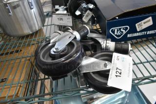 BRAND NEW SCRATCH AND DENT! Lot of 4 351901537L Commercial Casters.