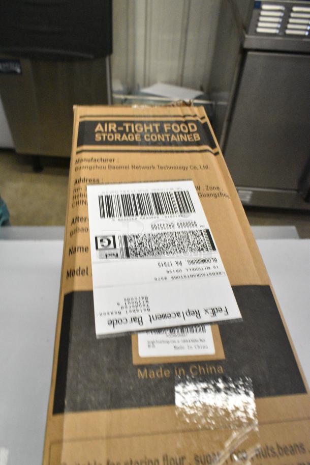 BRAND NEW SCRATCH AND DENT! X0039WR8XT Air Tight Container Set - Image 4 of 4