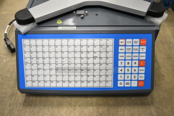 BRAND NEW SCRATCH AND DENT! AvaWeigh 334PCSP30T PCSP30T 30 lb. Digital WiFi Price Computing Scale with Thermal Label Printer and LCD Tower Display. 110-240 Volts, 1 Phase. Tested and Working! - Image 3 of 8