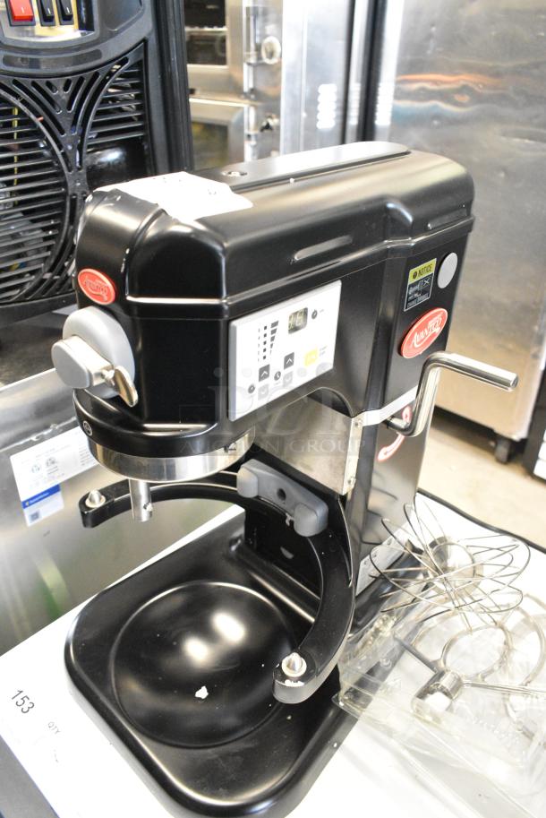 BRAND NEW SCRATCH AND DENT! Avantco 177MIX8BK Black 8 Qt. Bowl Lift Countertop Mixer w/ Mixing Bowl, Poly Bowl Guard, Dough Hook, Paddle and Whisk Attachments. 120 Volts, 1 Phase. Tested and Working! - Image 3 of 10