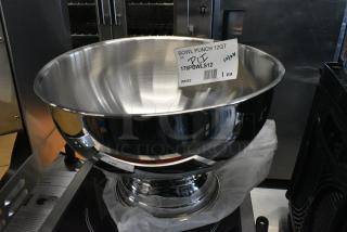 BRAND NEW SCRATCH AND DENT! 176PBWLS12 Choice 12 Qt. Stainless Steel Punch Bowl with Mirror Finish