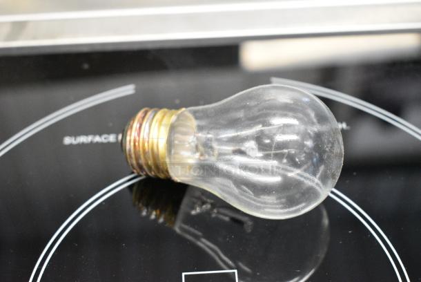 BRAND NEW SCRATCH AND DENT! Box of 12 413R023026612 Hatco R02.30.266.12 Coated Light Bulb - 250V, 40W - Image 4 of 5