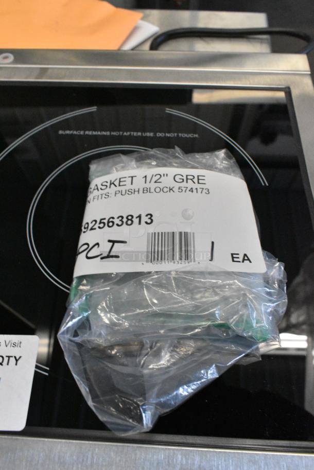 6 BRAND NEW SCRATCH AND DENT! Various Items Including 92563813 Nemco 56381-3 1/2" Green Push Block Cleaning Gasket, 4 Box of 12 267270005 Choice Milton 7 1/2" 18/0 Stainless Steel Medium Weight Dinner Fork, 407SSMXB8 Choice 8 Qt. Standard Stainless Steel Mixing Bowl. 6 Times Your Bid! - Image 3 of 10