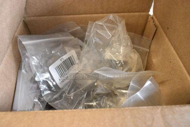 BRAND NEW SCRATCH AND DENT! Box of Avantco 178CLIP Refrigeration Shelf Clip - Image 1 of 6