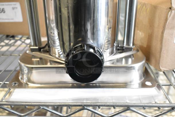 BRAND NEW SCRATCH AND DENT! Backyard Pro Butcher Series 554BSSS5V SS-5V 5 lb. Vertical Manual Sausage Stuffer - Image 4 of 9