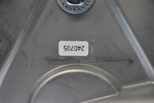 BRAND NEW SCRATCH AND DENT! Backyard Pro Butcher Series 554BSSS5V SS-5V 5 lb. Vertical Manual Sausage Stuffer - Image 7 of 9