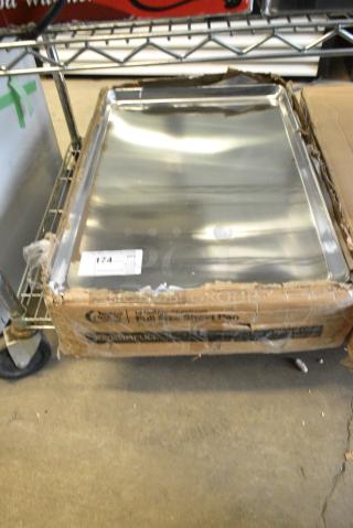 BRAND NEW SCRATCH AND DENT! Box of 12 Choice 407BUNFULL Full Size 18" x 26" 19 Gauge Wire in Rim Aluminum Bun Pan / Sheet Pan