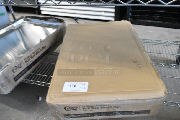 BRAND NEW SCRATCH AND DENT! Box of 12 Choice 407BUNFULL Full Size 18" x 26" 19 Gauge Wire in Rim Aluminum Bun Pan / Sheet Pan - Image 2 of 3