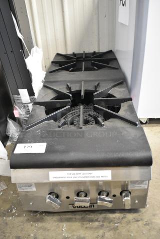 BRAND NEW SCRATCH AND DENT! Vulcan VSP200F-1 Stainless Steel Natural Gas 2 Burner Stock Pot Range. 220,000 BTU.