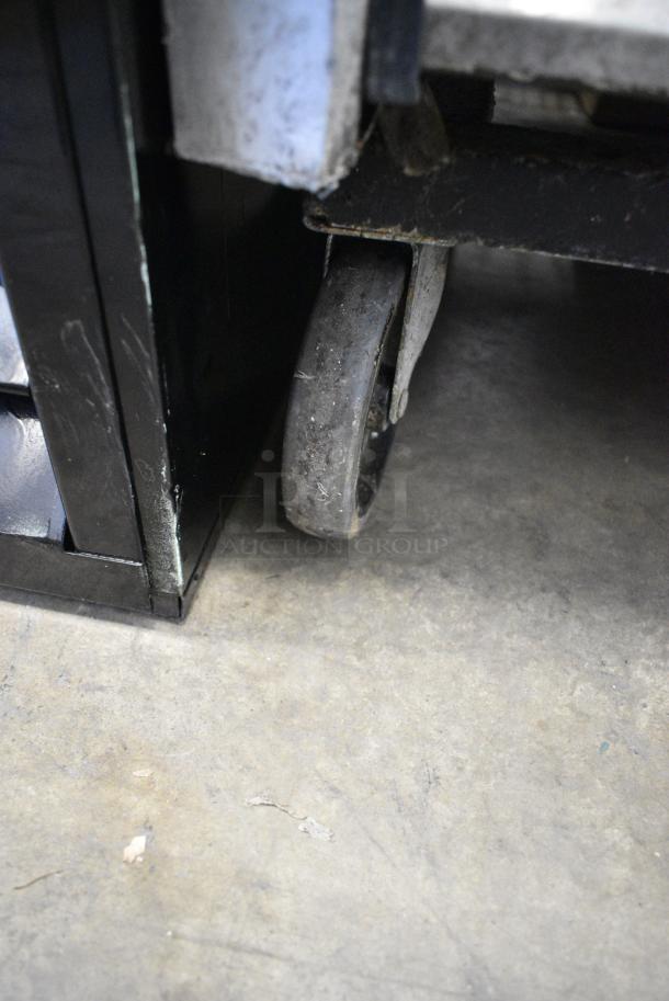True TSD-47G Stainless Steel Commercial 2 Door Reach In Cooler Merchandiser on Commercial Casters. 115 Volts, 1 Phase. Tested and Working! - Image 2 of 5