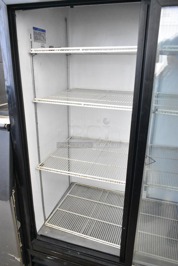 Beverage Air MT45 Metal Commercial 2 Door Reach In Cooler Merchandiser. 115 Volts, 1 Phase. Tested and Working! - Image 3 of 5