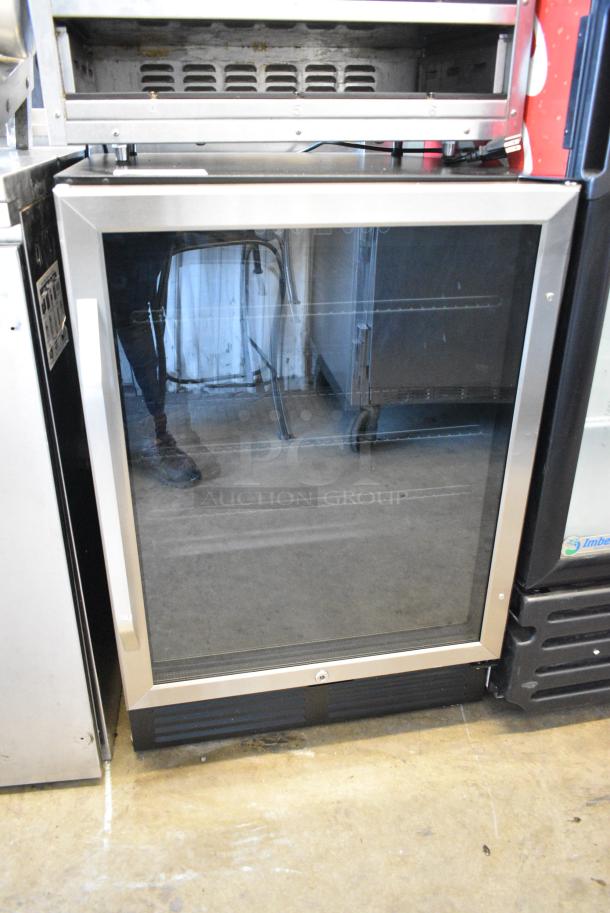 Avanti BCA516SS Metal Single Door Mini Cooler Merchandiser. 115 Volts, 1 Phase. Tested and Working! - Image 1 of 4