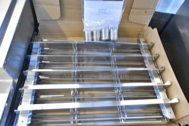 BRAND NEW SCRATCH AND DENT! Moffat Turbofan Stainless Steel Commercial Half Size Convection Oven. 208-240 Volts, 1 Phase. - Image 6 of 7