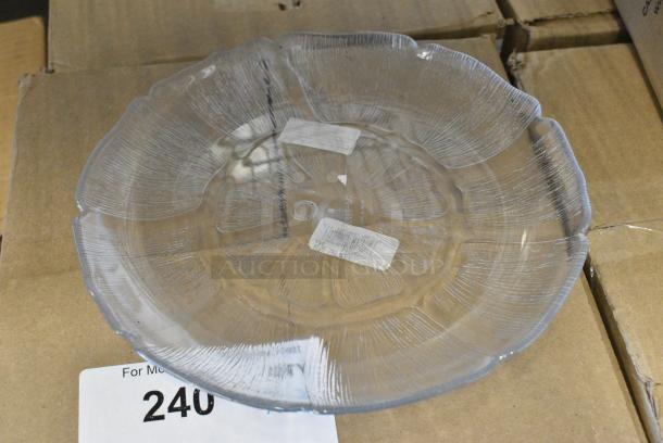 BRAND NEW SCRATCH AND DENT! Box of 20 Carlisle 695607 Petal Mist 8 7/8" Clear Polycarbonate Plate - Image 4 of 6