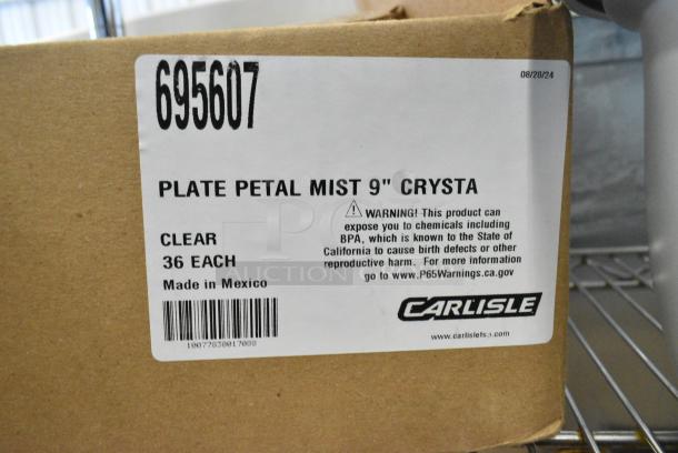 BRAND NEW SCRATCH AND DENT! Box of 20 Carlisle 695607 Petal Mist 8 7/8" Clear Polycarbonate Plate - Image 6 of 6